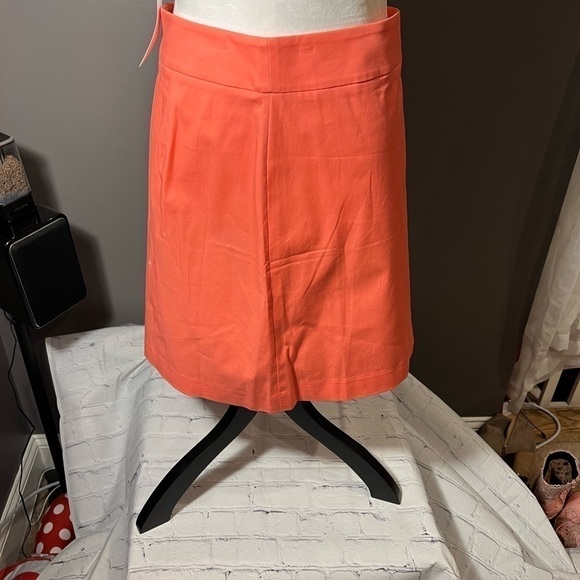 Ann & Taylor coral a line skirt. Size 2. - Picture 10 of 17